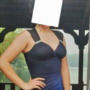Elegant Navy Blue Formal Gown – Size 3